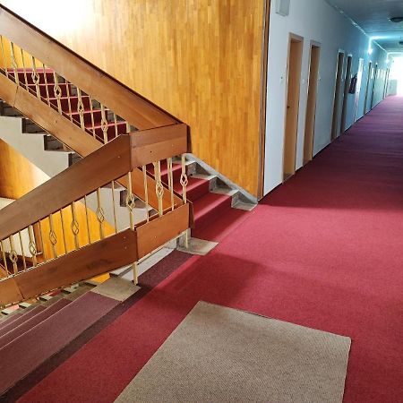 Hotel Beke Sziget Komló 外观 照片