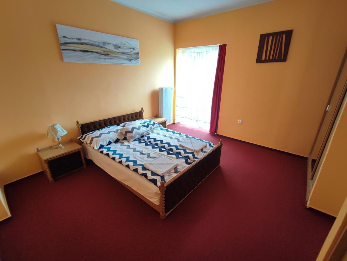 Hotel Beke Sziget Komló 外观 照片